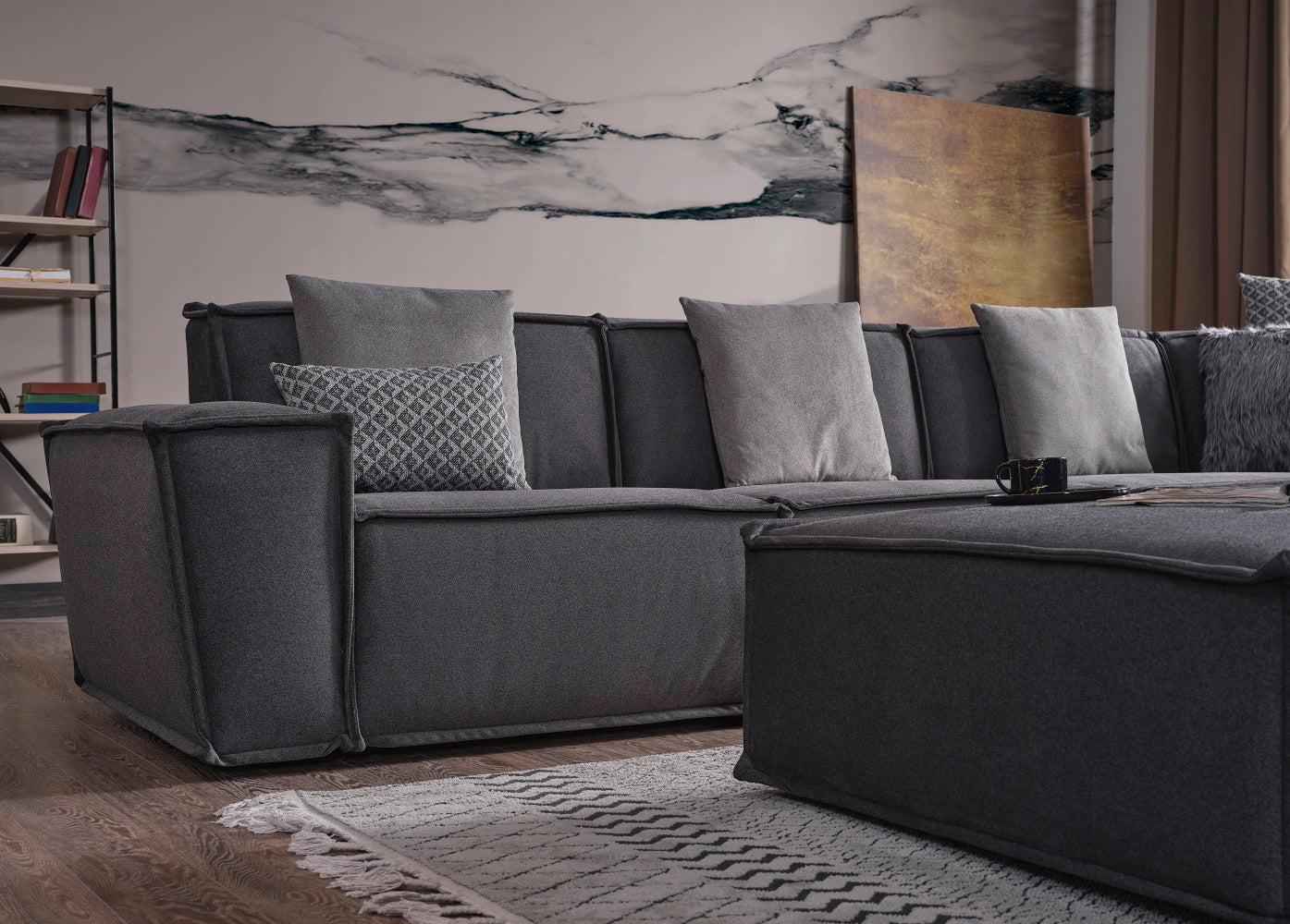 Padova Sectional With Ottoman