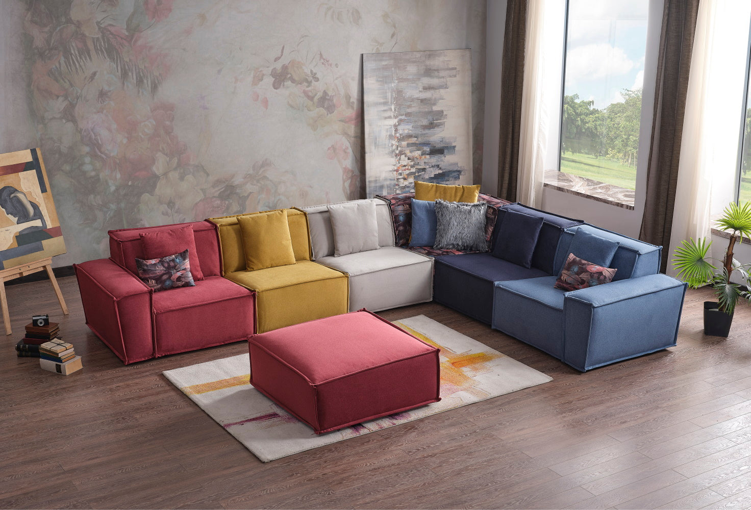 Padova Sectional With Ottoman