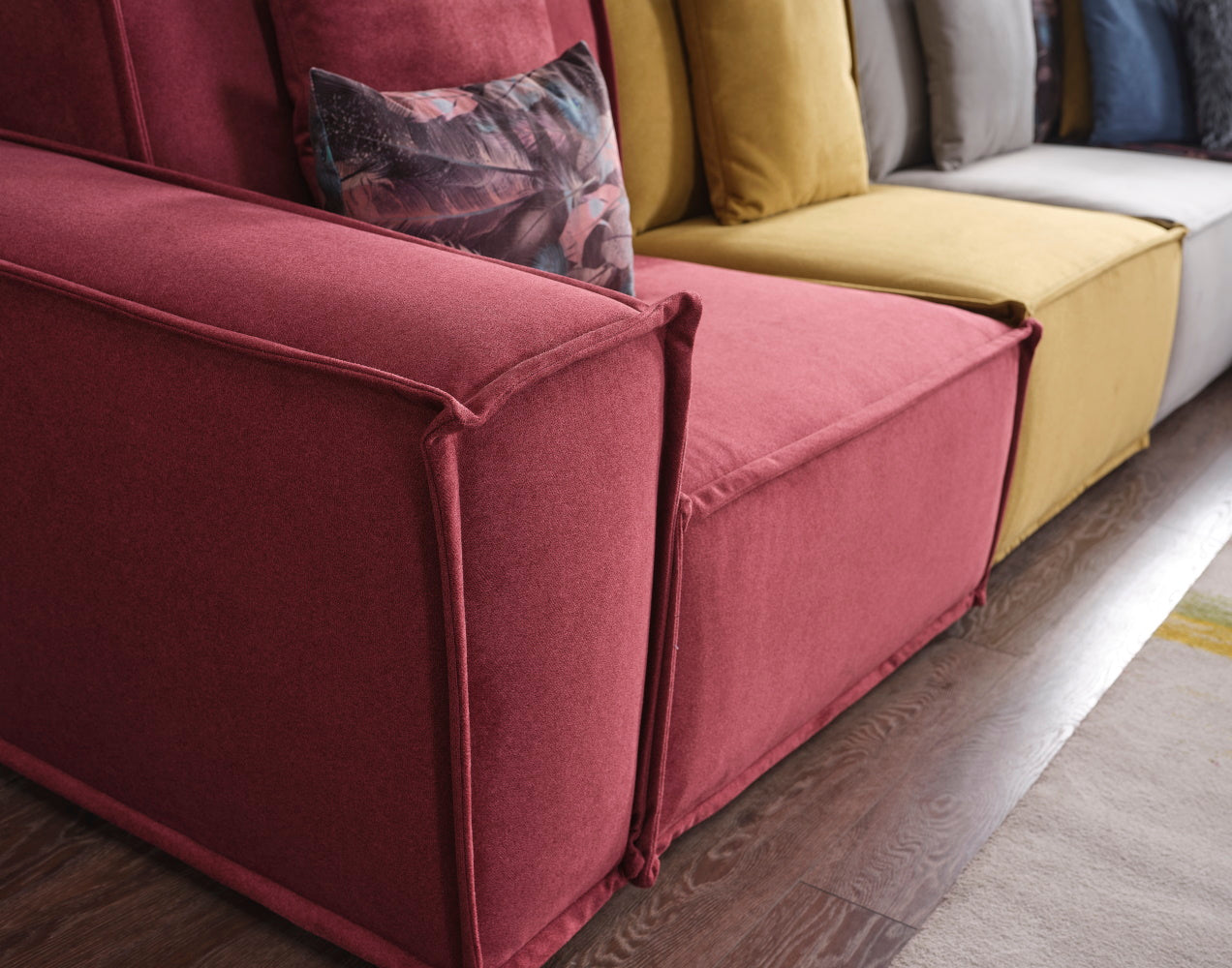 Padova Sectional With Ottoman