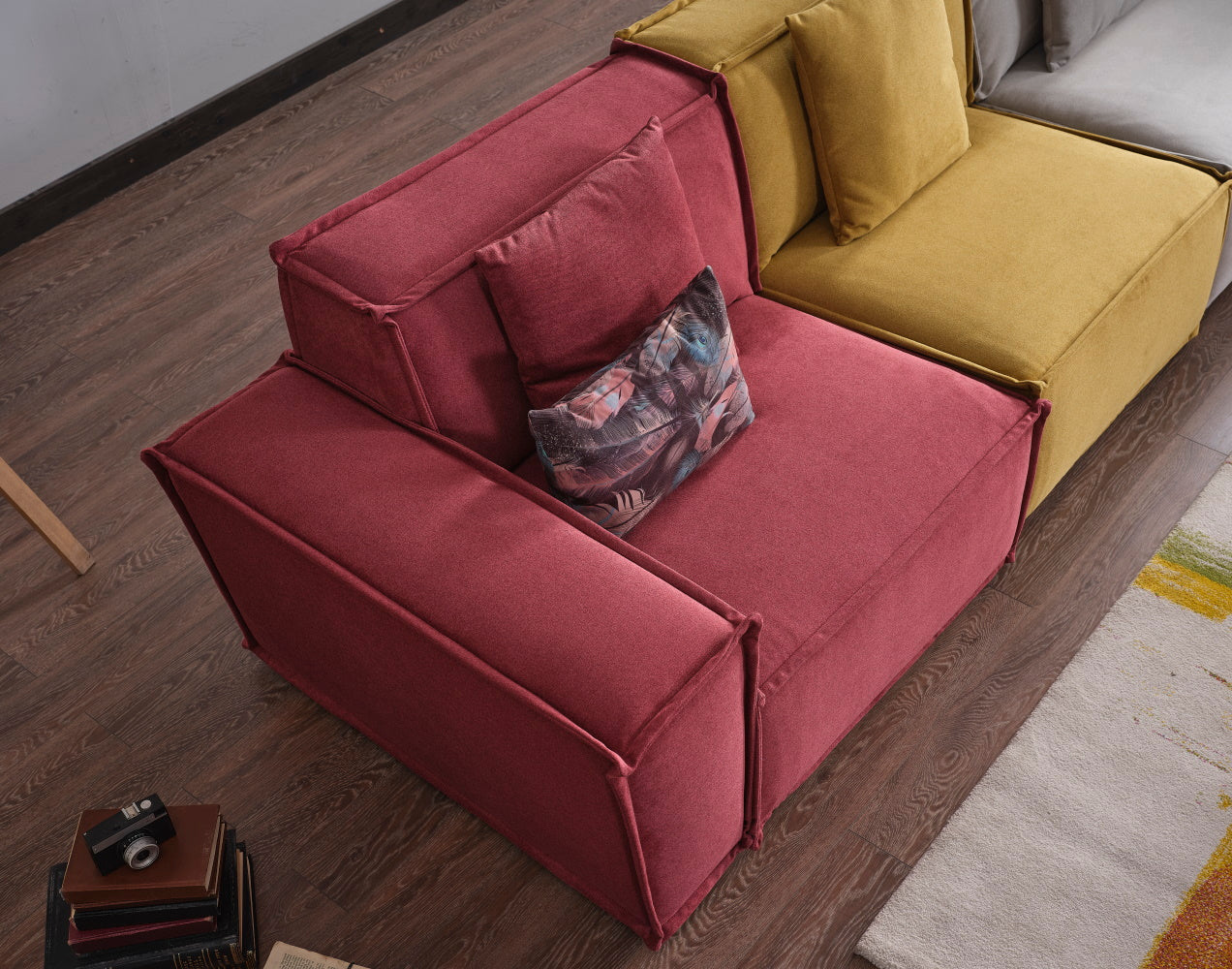 Padova Sectional With Ottoman