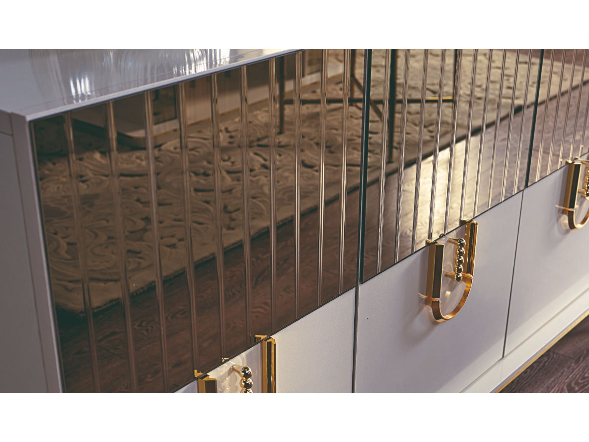 Valence Consol With Mirror