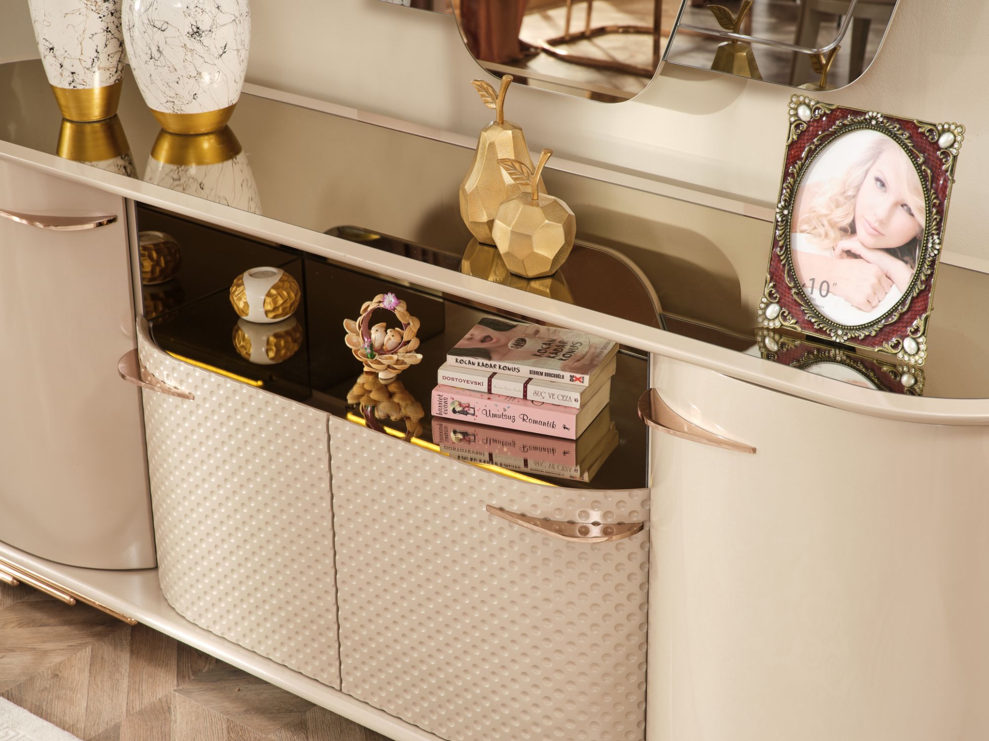 Paris Diningroom Set