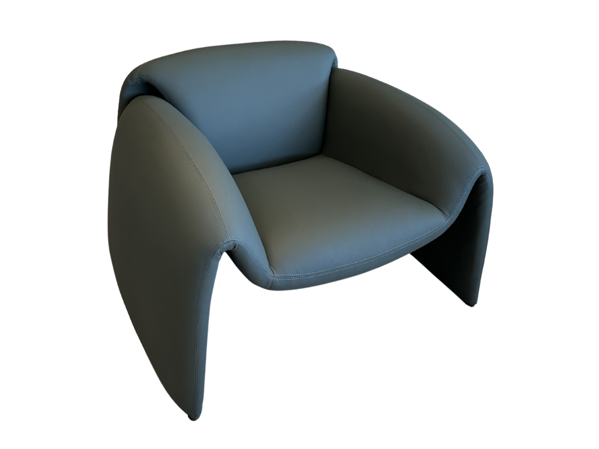 Pera Armchair