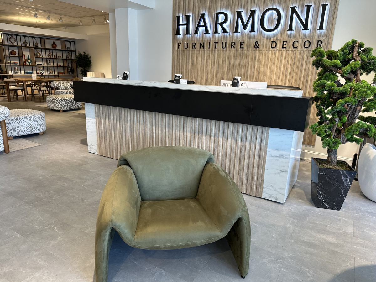 Pera Armchair