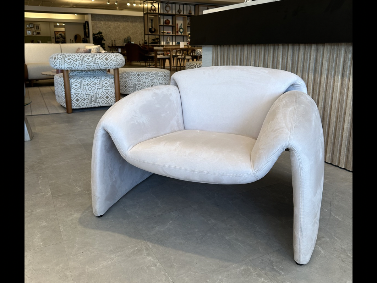 Pera Armchair