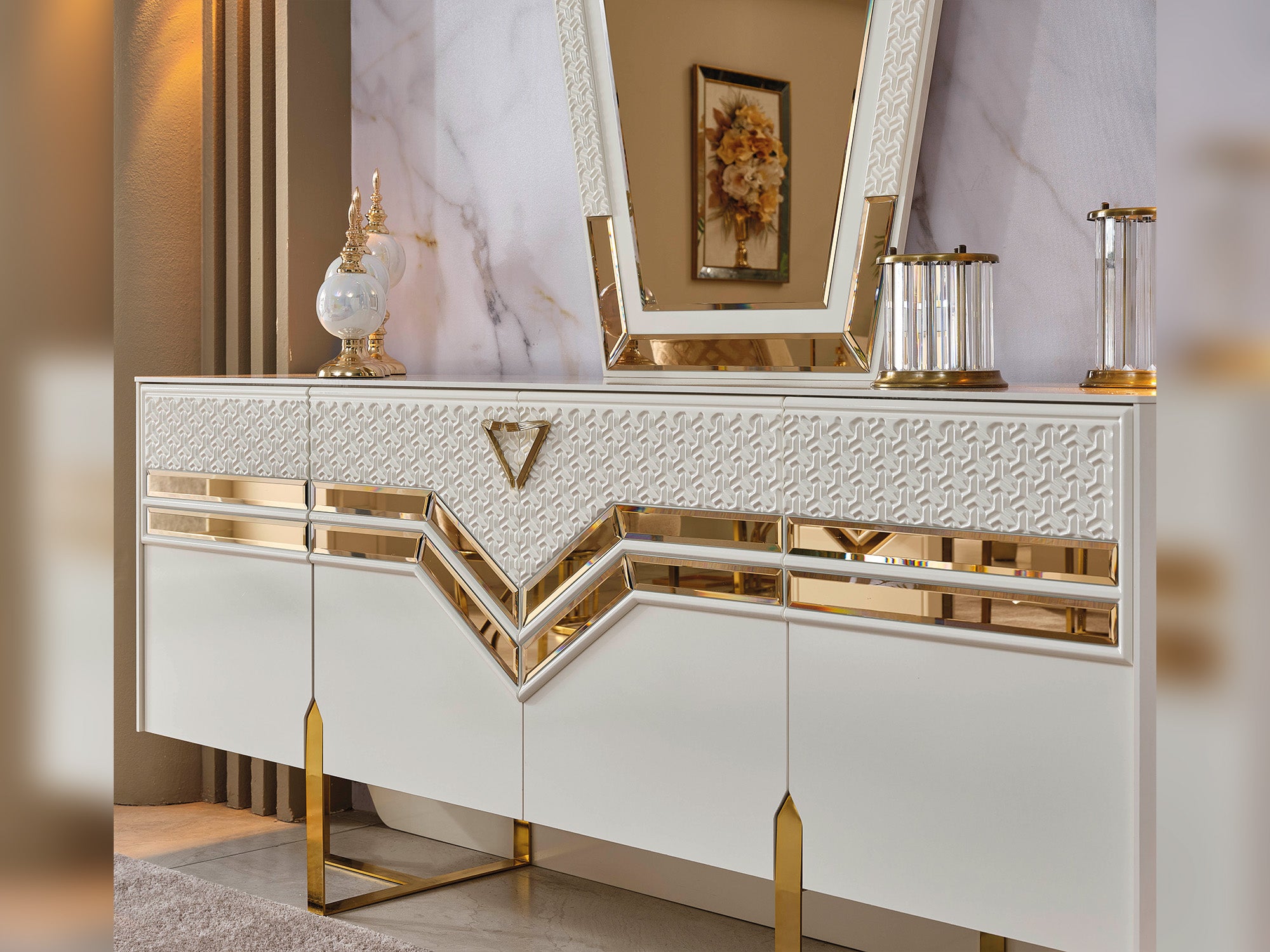 Zen Consol With Mirror