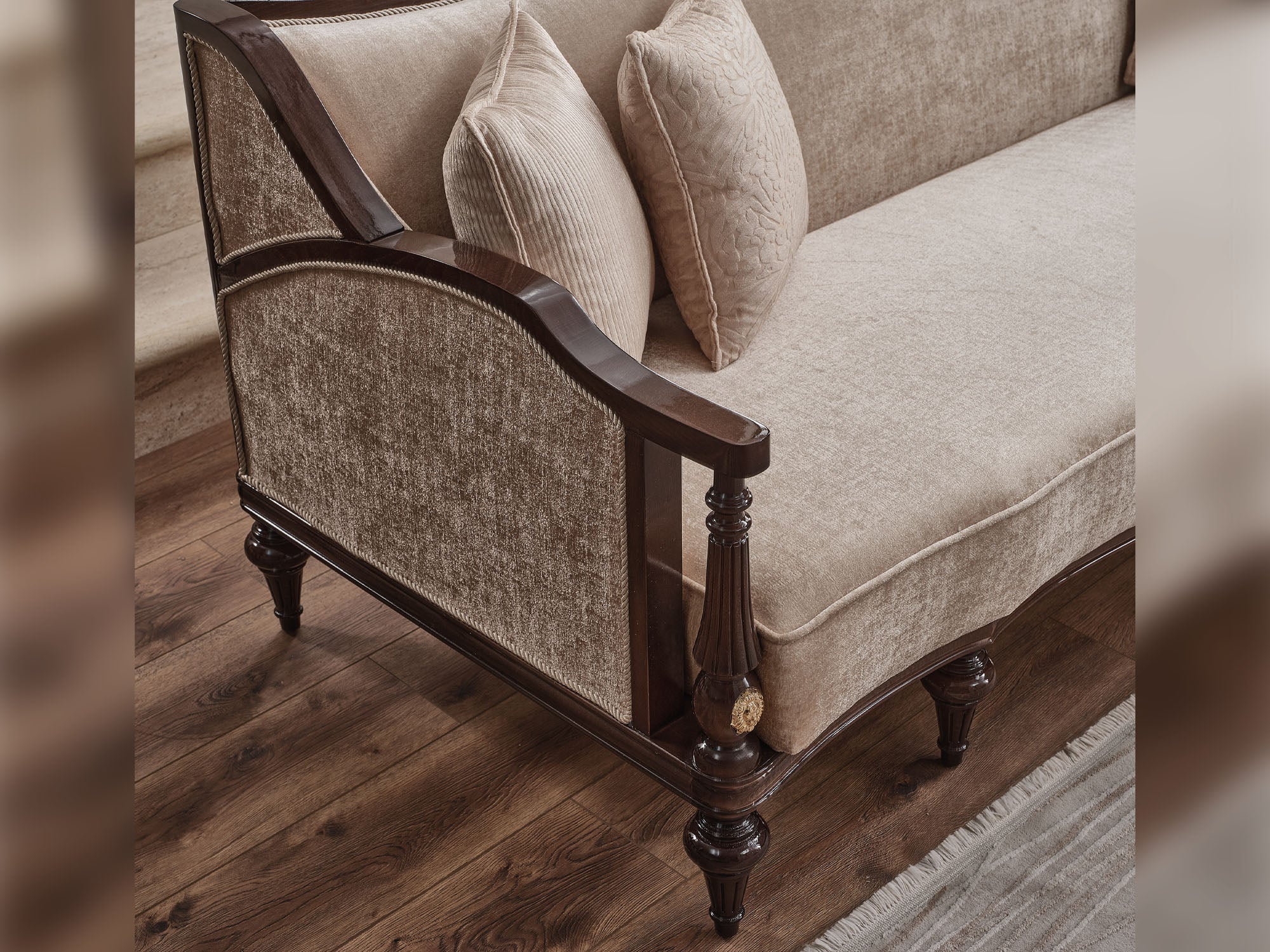 Zumrut Stationary Sofa