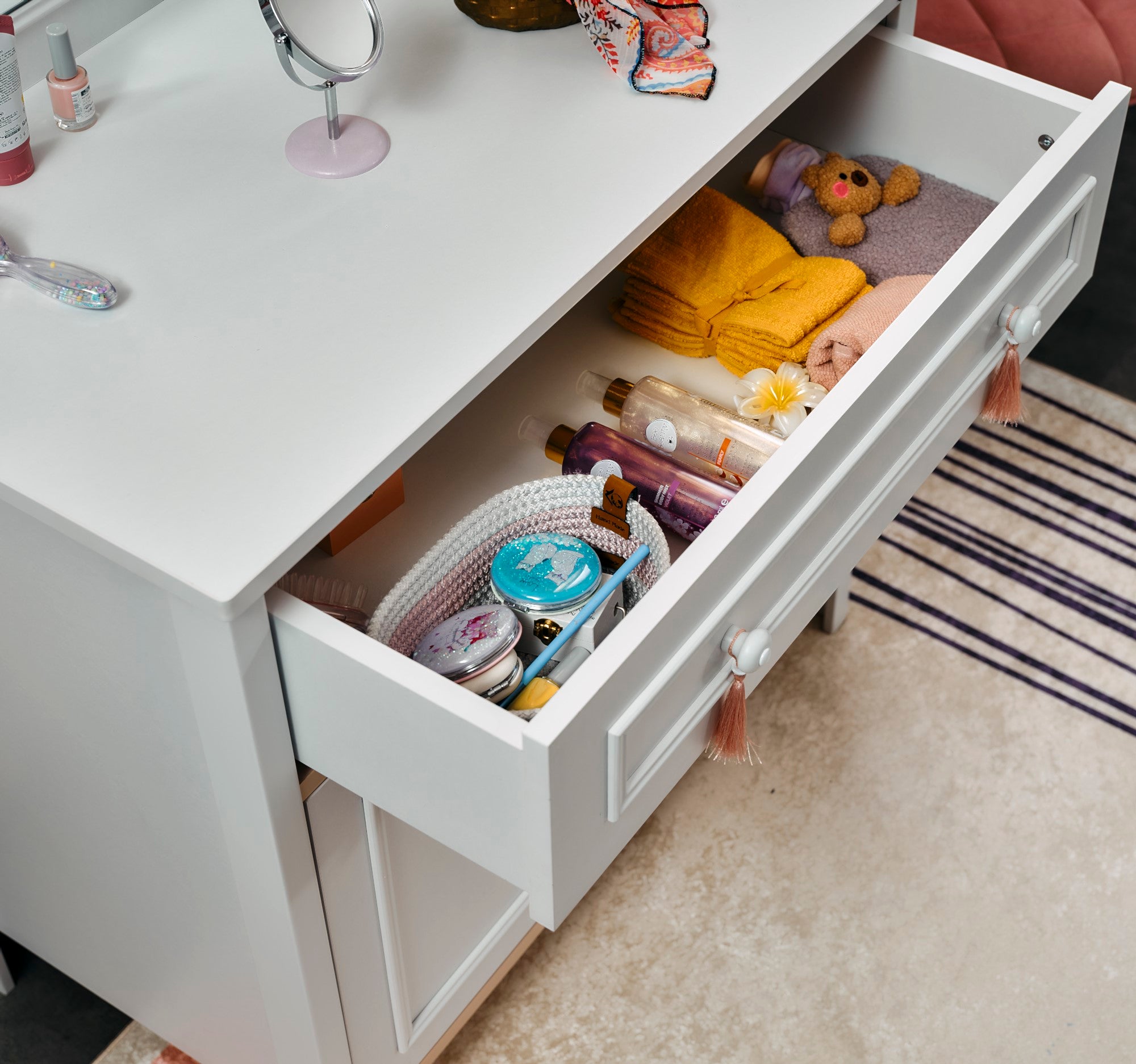 Alya Dresser With Mirror