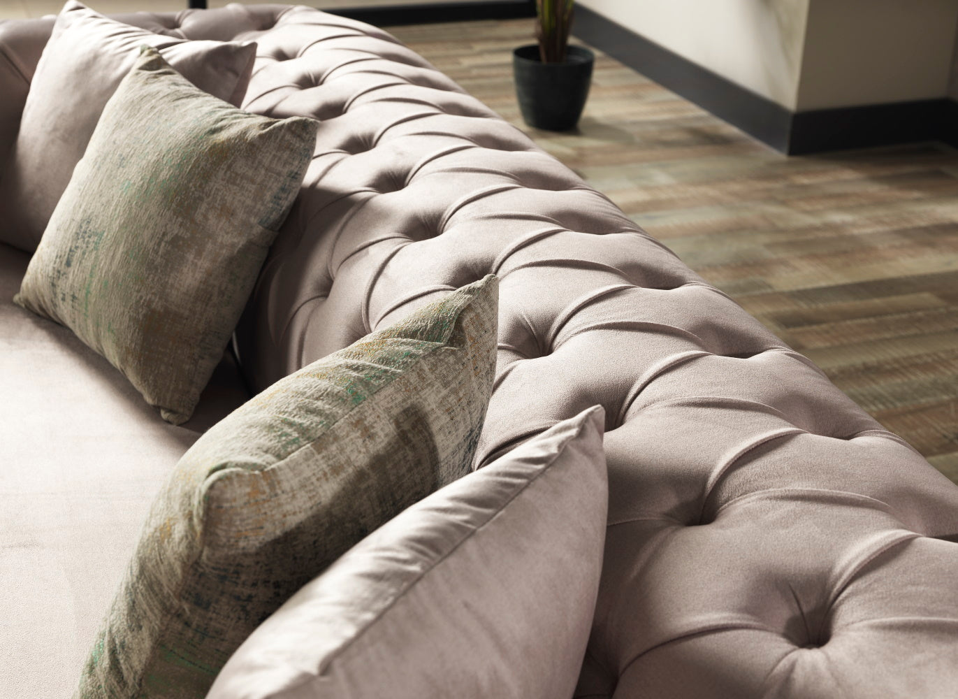 Chester Stationary Livingroom Sofa