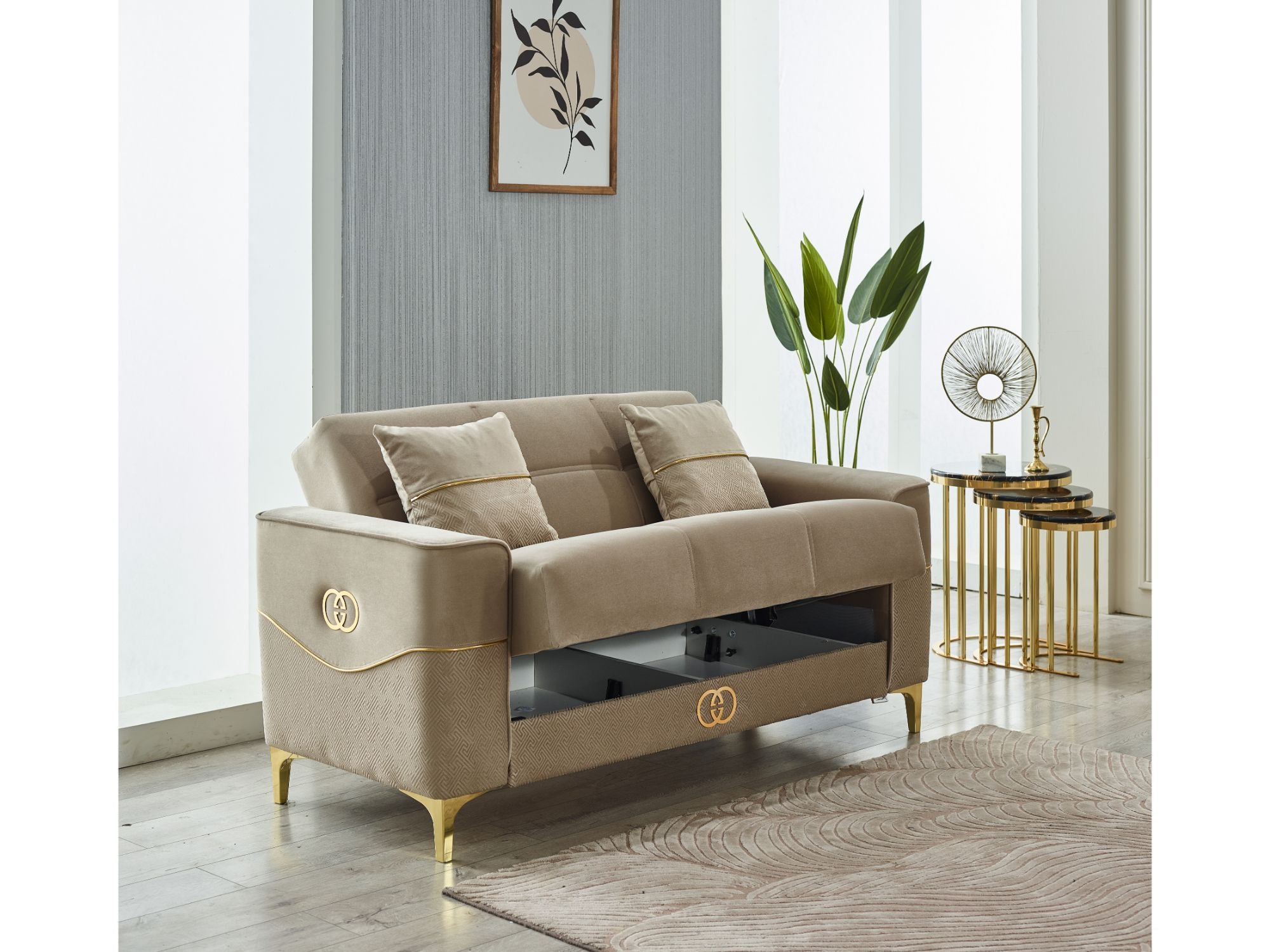 Clara Loveseat